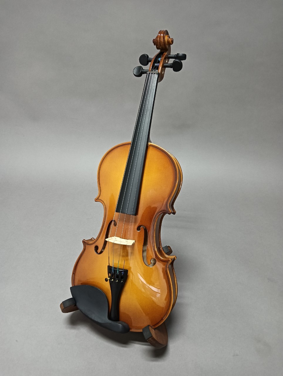 Overtone Violin OV101N ไวโอลินโอเวอร์โทน OV101N